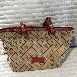 Dooney and Bourke bag, used, in great shape!